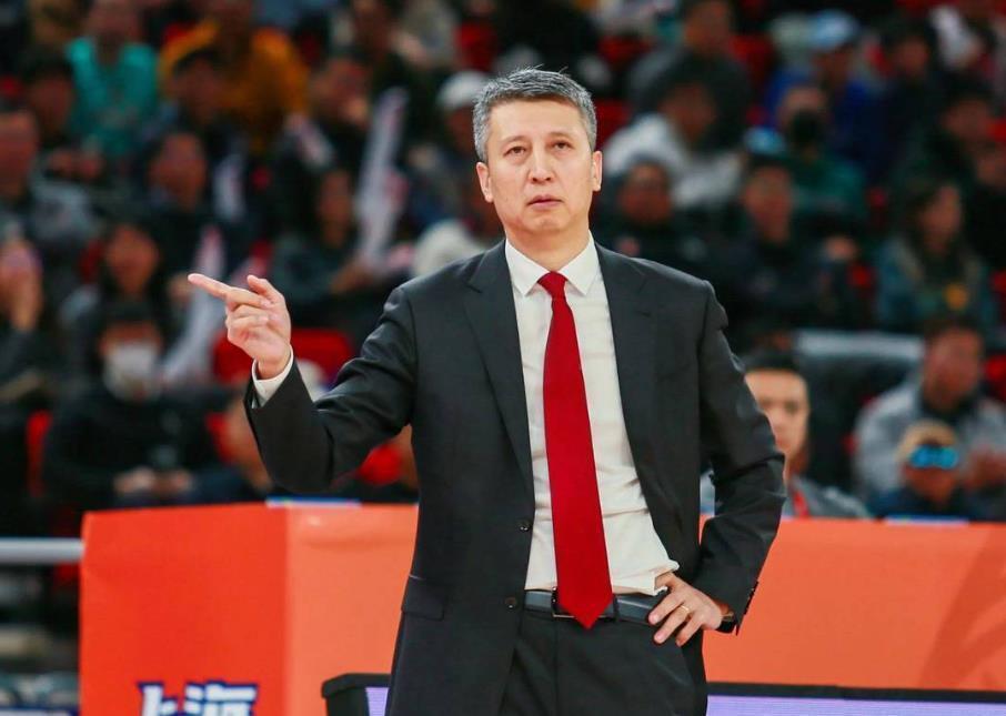 开云平台-世预赛名单大调整，周琦、赵睿受伤，余嘉豪召回，深圳双星有机会